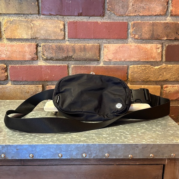 lululemon athletica Handbags - lululemon athletica Black Belt Bag